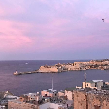 Sea View Large Valletta Appartment Exteriör bild