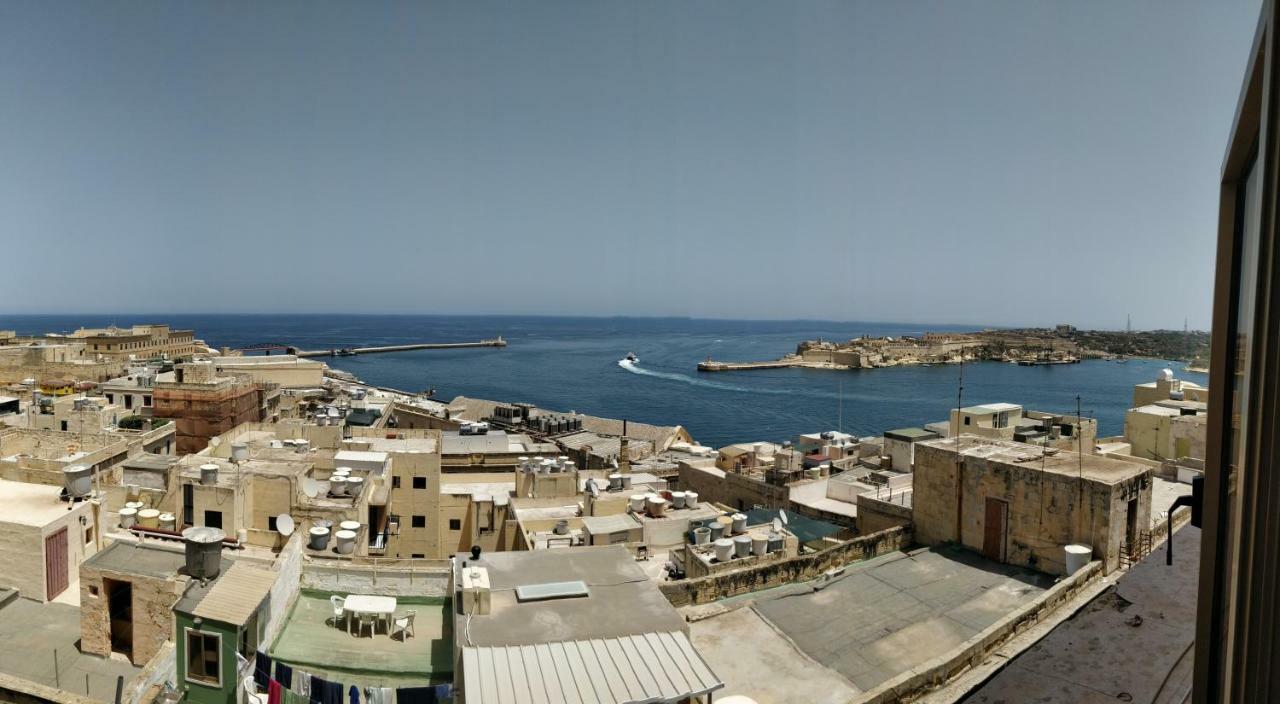 Sea View Large Valletta Appartment Exteriör bild