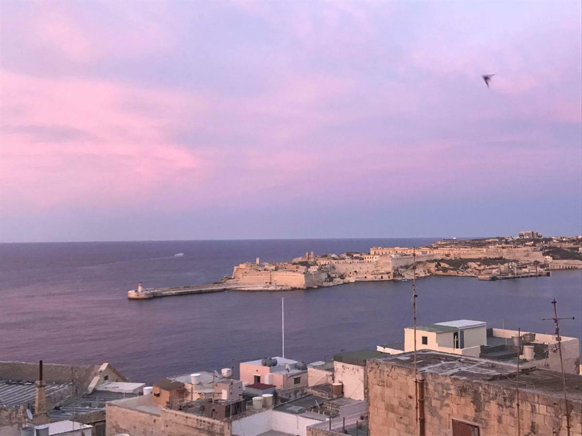 Sea View Large Valletta Appartment Exteriör bild